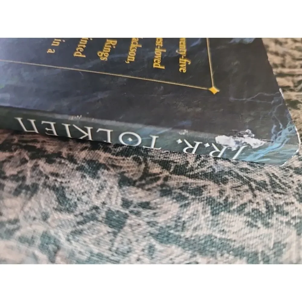 The Hobbit (Graphic Novel) J R R Tolkien (Illustrated Edition 2006 TPB) LotR